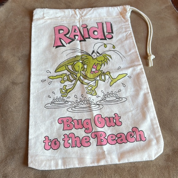 *Vintage* 1979 RAID “Bug Out to the Beach” Promo Drawstring Tote Bag - Picture 5 of 10
